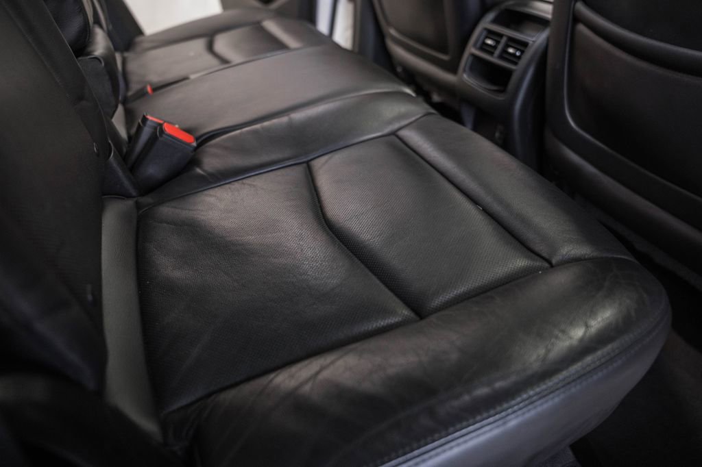 Used 2017 Cadillac XT5 Luxury image 35