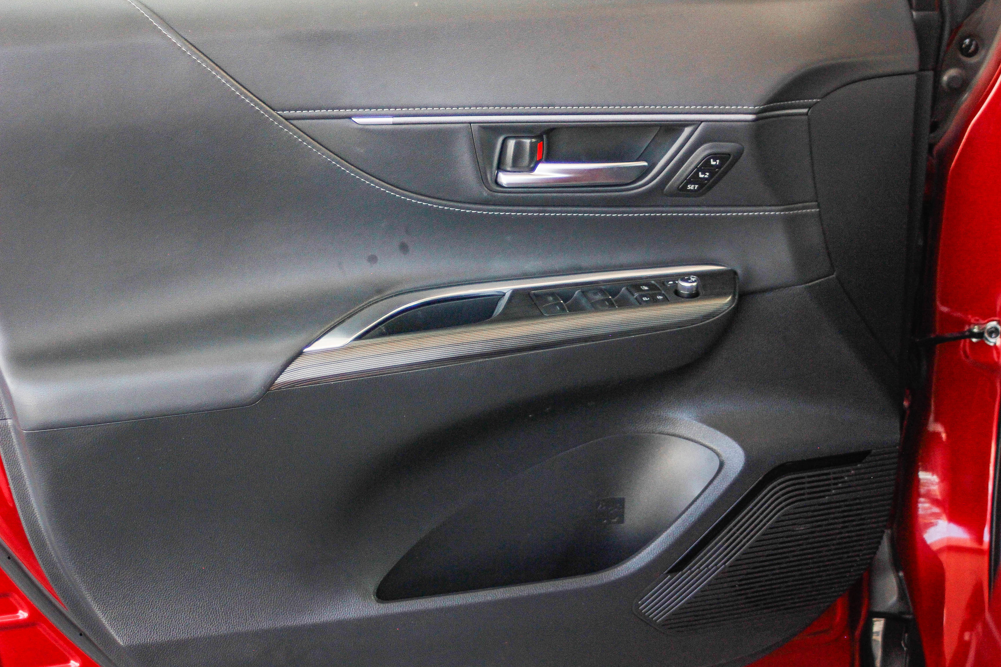 Used 2024 Toyota Venza Nightshade image 24