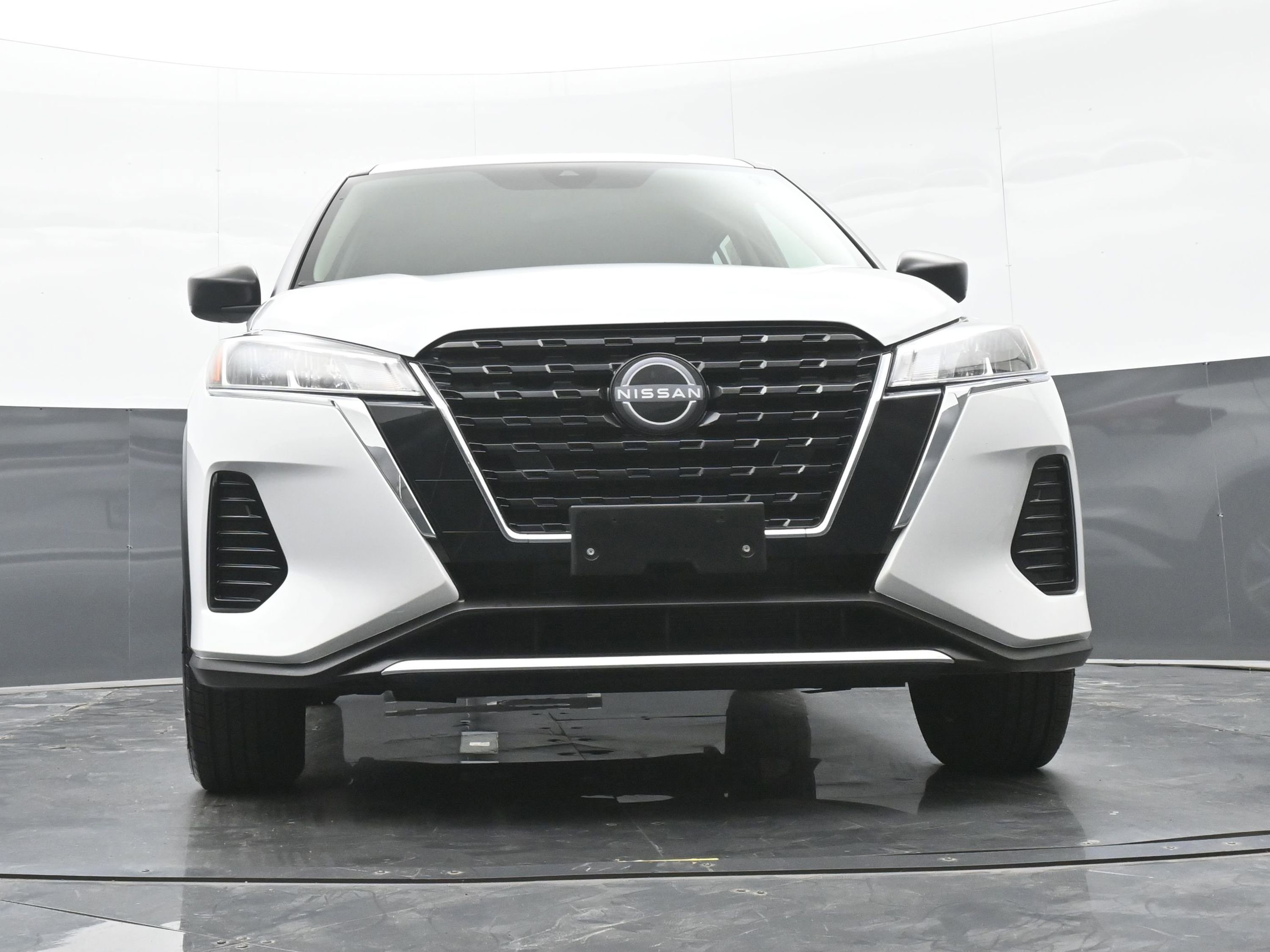Used 2022 Nissan Kicks S FWD image 42