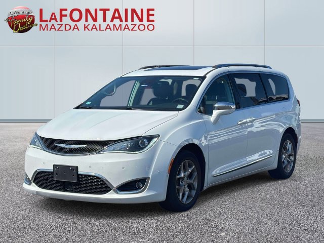Used 2018 Chrysler Pacifica Limited w/ Advanced Safetytec Group