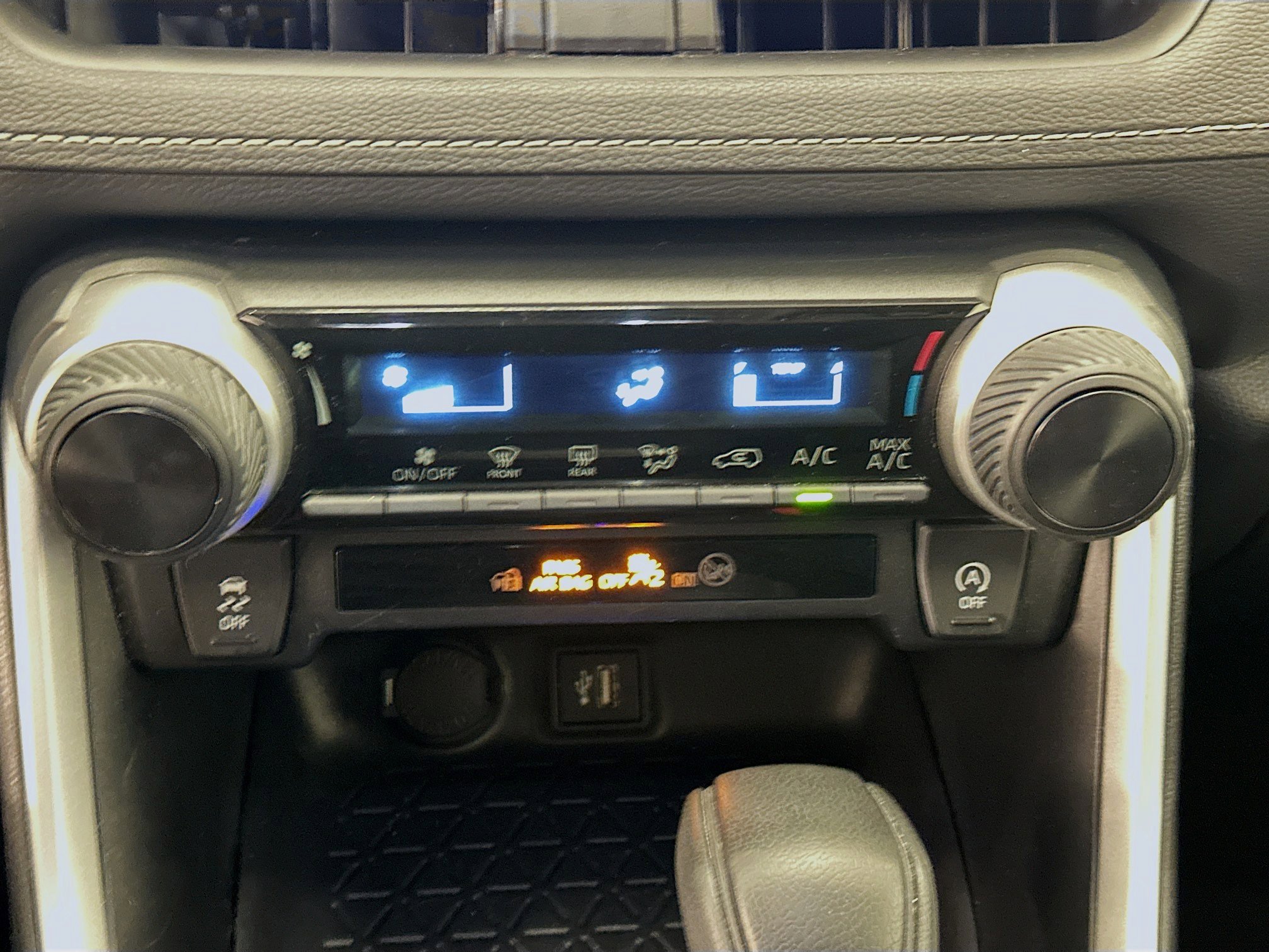 Used 2024 Toyota RAV4 LE image 24