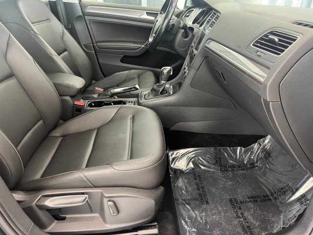 Used 2017 Volkswagen Golf SE AWD/4WD image 14