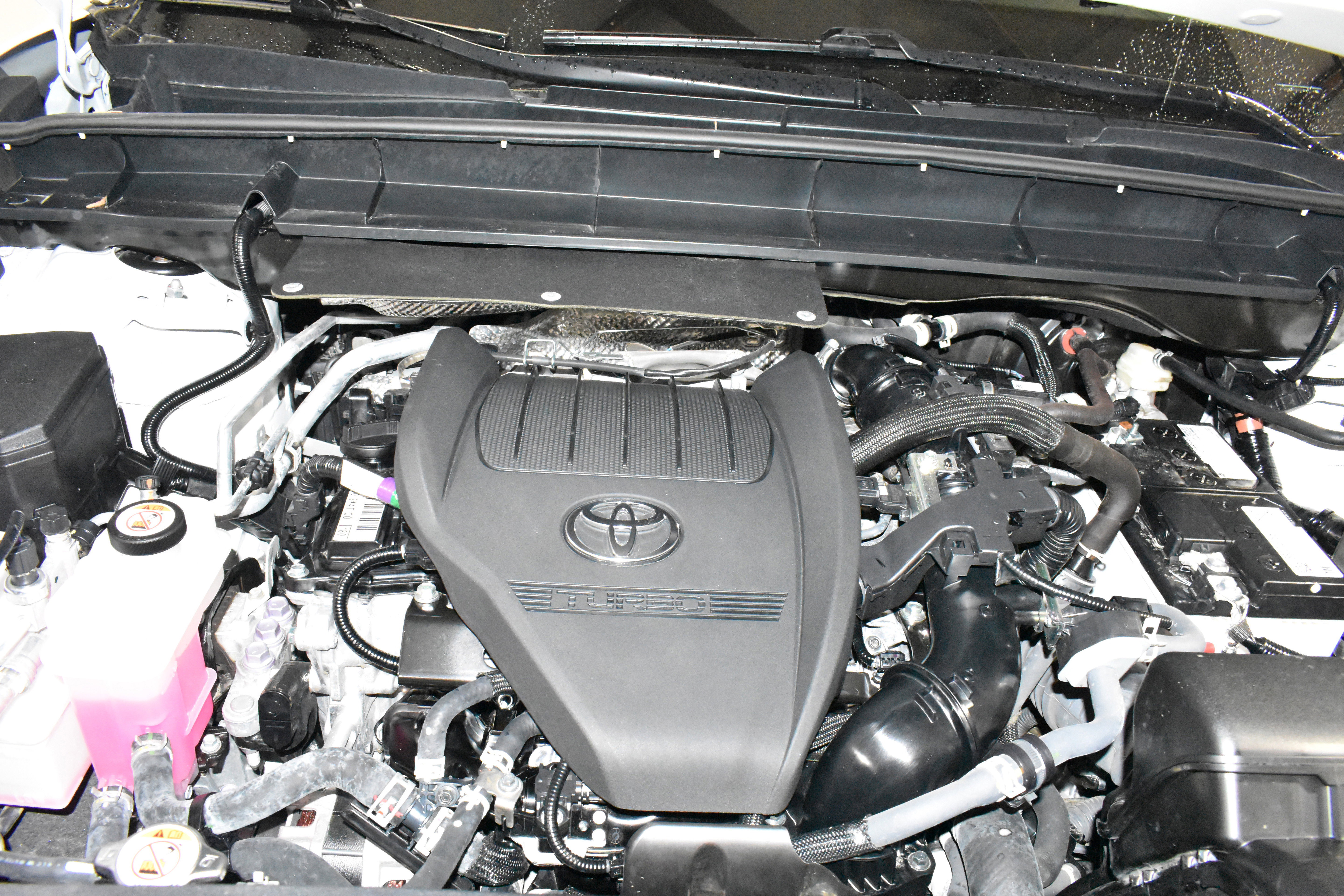 Used 2025 Toyota Highlander XLE FWD image 25