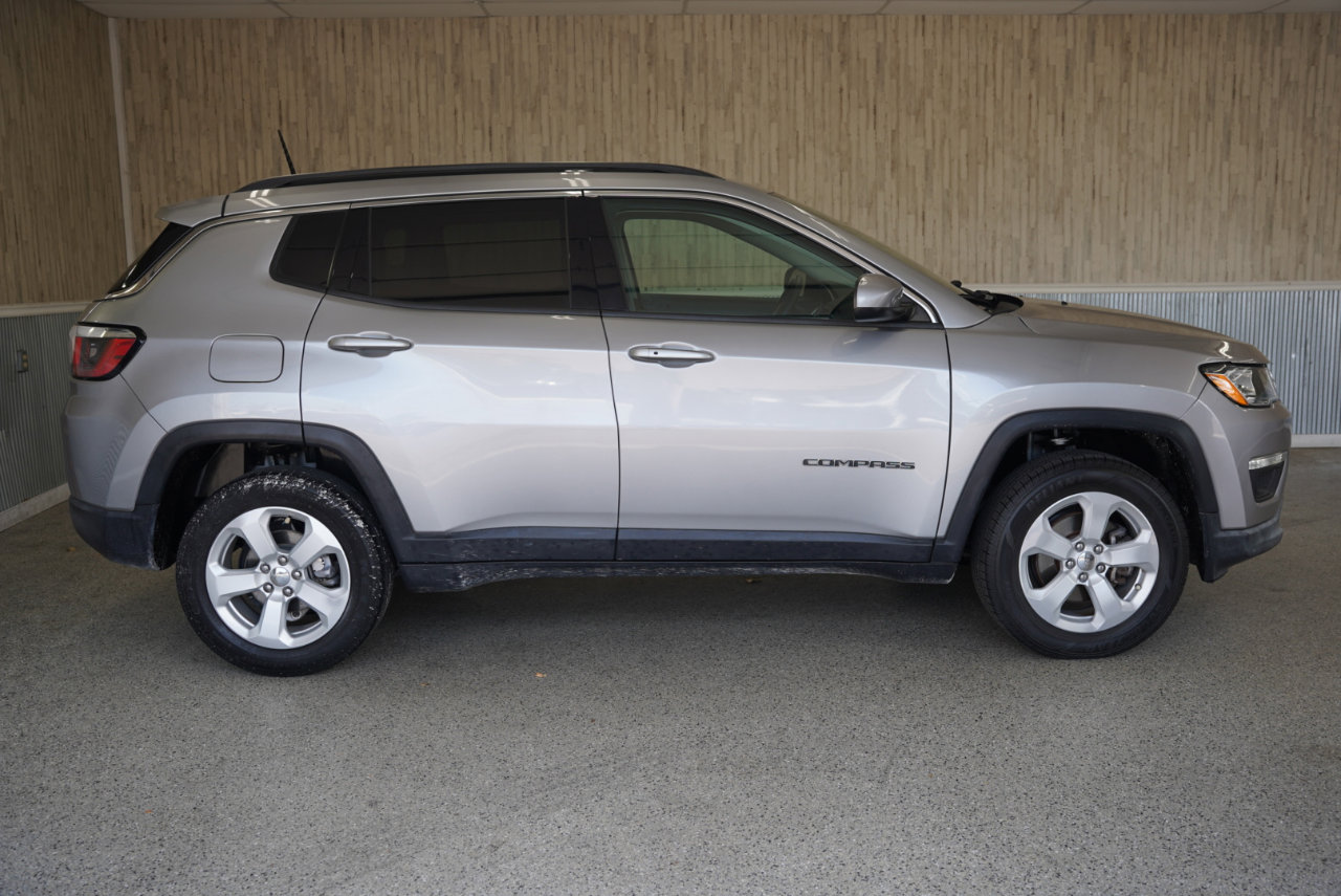 Used 2018 Jeep Compass Latitude w/ Safe & Security Group image 6