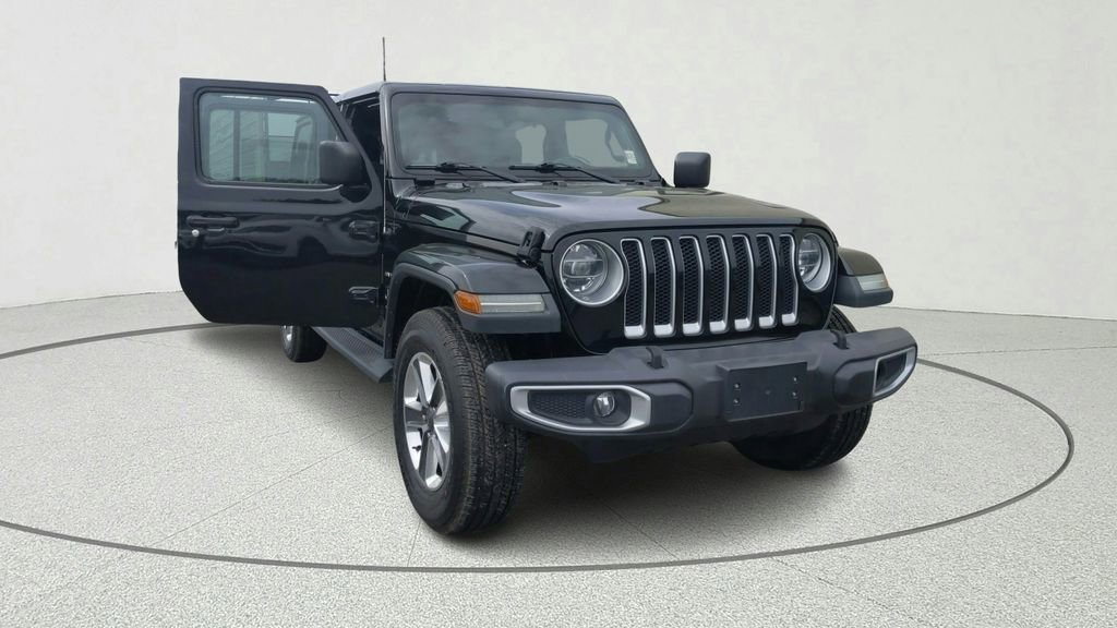 Used 2018 Jeep Wrangler Unlimited Sahara w/ Dual Top Group AWD/4WD image 8