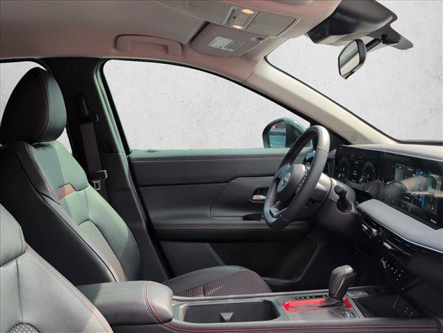 Used 2026 Nissan Kicks SR FWD image 27