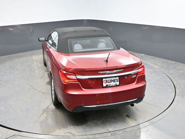 Used 2013 Chrysler 200 Touring image 16