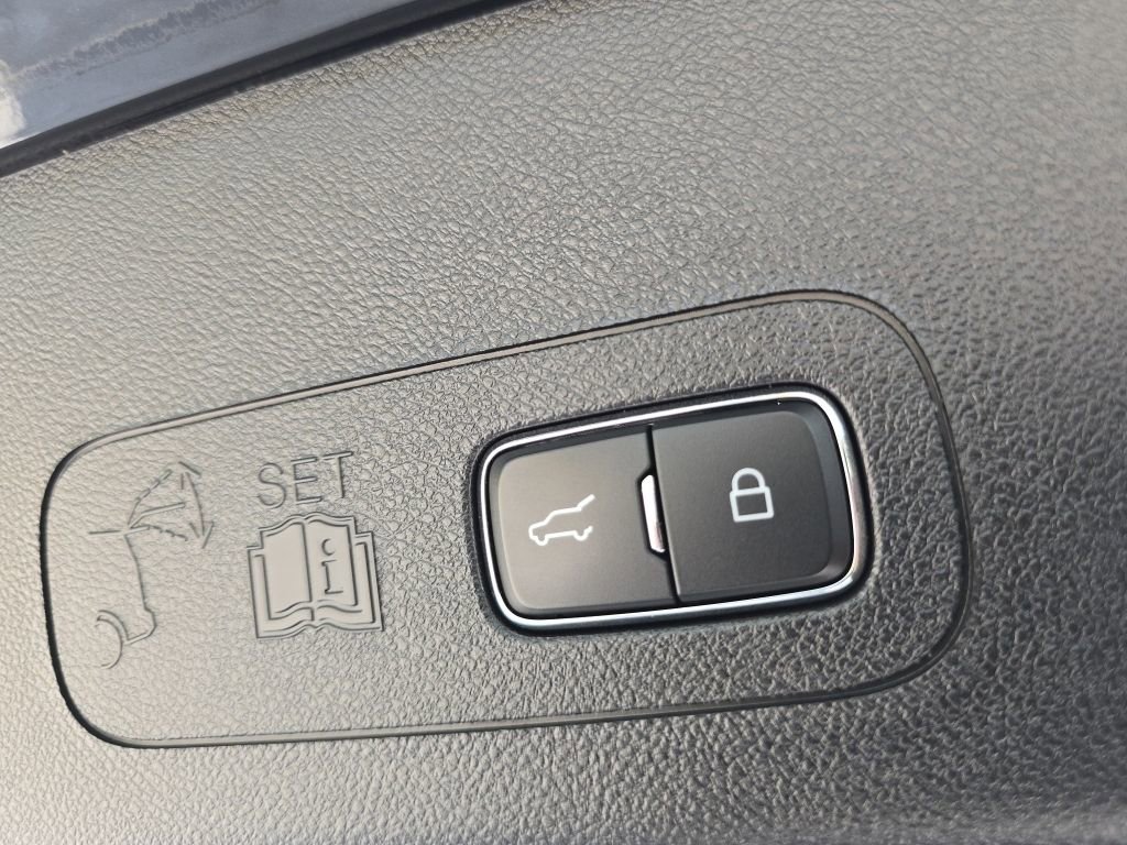 Used 2022 Lincoln Aviator Reserve w/ Elements Package Plus image 19