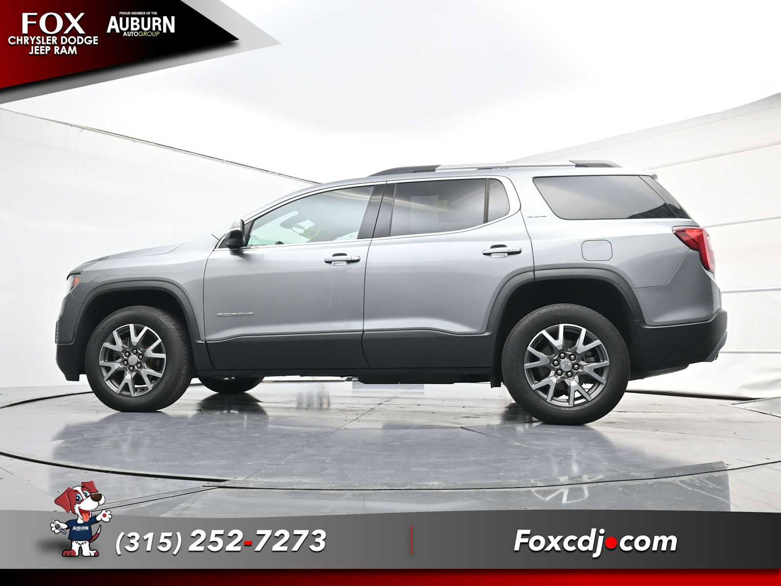 Used 2023 GMC Acadia SLE w/ Driver Convenience Package image 16