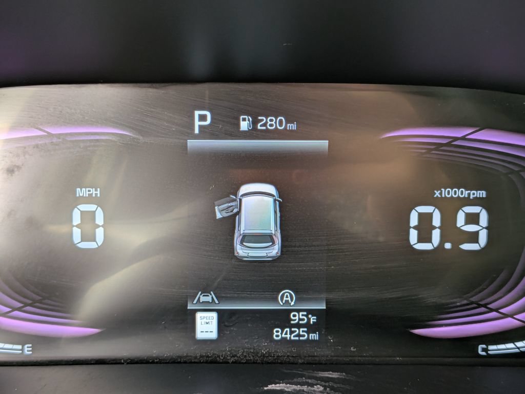 Certified 2025 Kia Soul LX w/ LX Technology Package FWD image 34