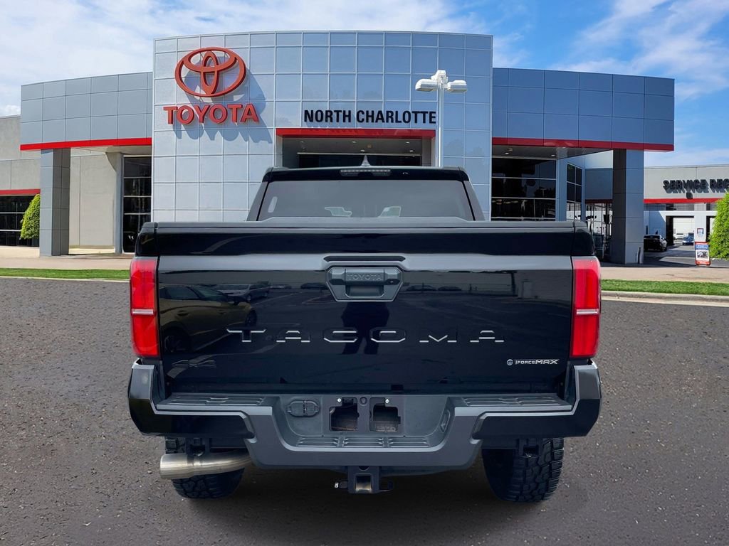 Used 2025 Toyota Tacoma TRD Sport AWD/4WD image 7