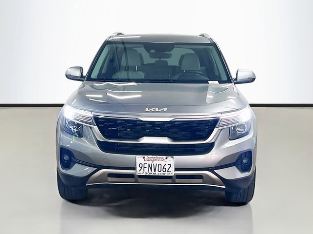 Certified 2023 Kia Seltos EX image 2