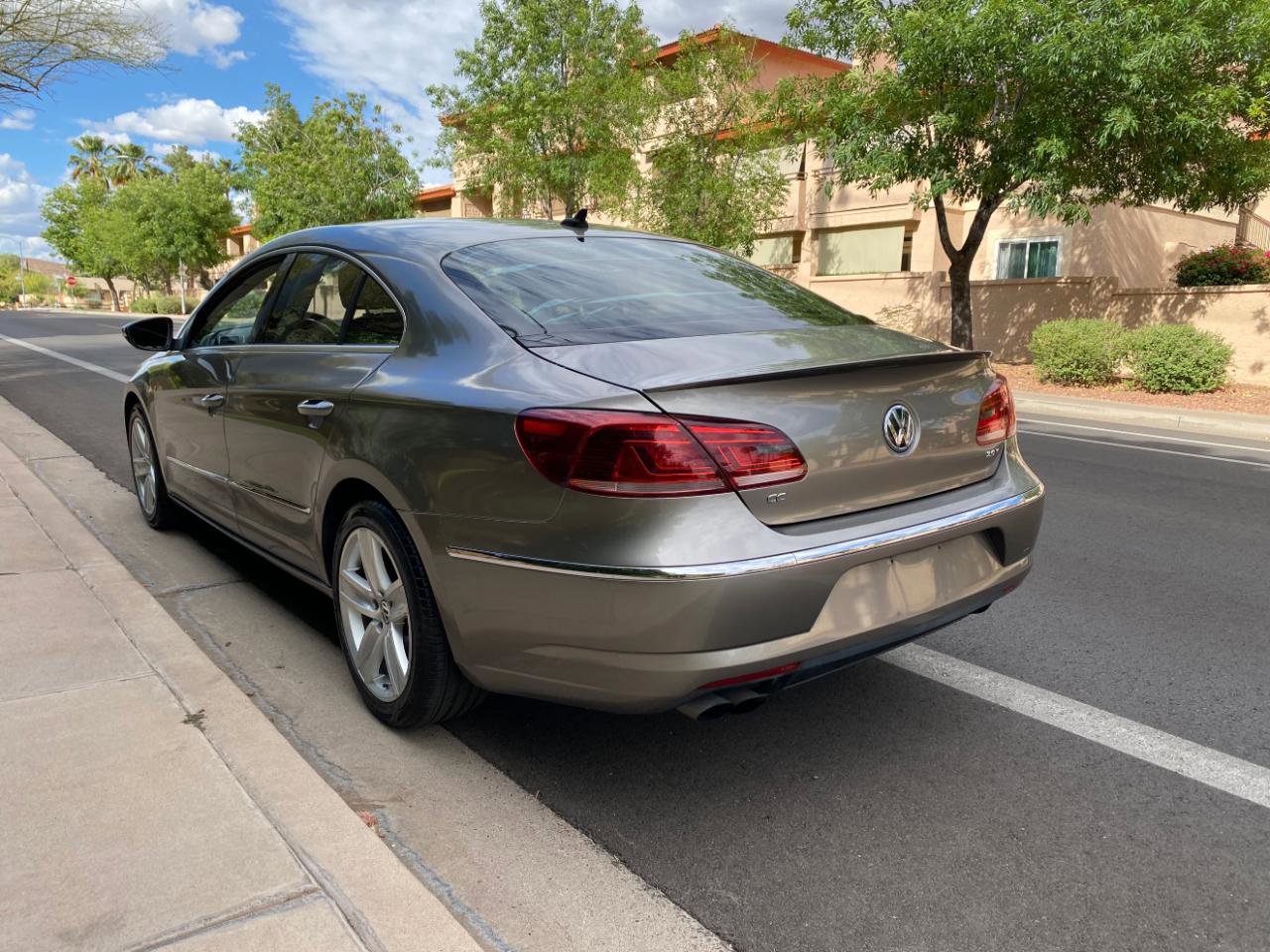 Used 2014 Volkswagen CC Sport image 11