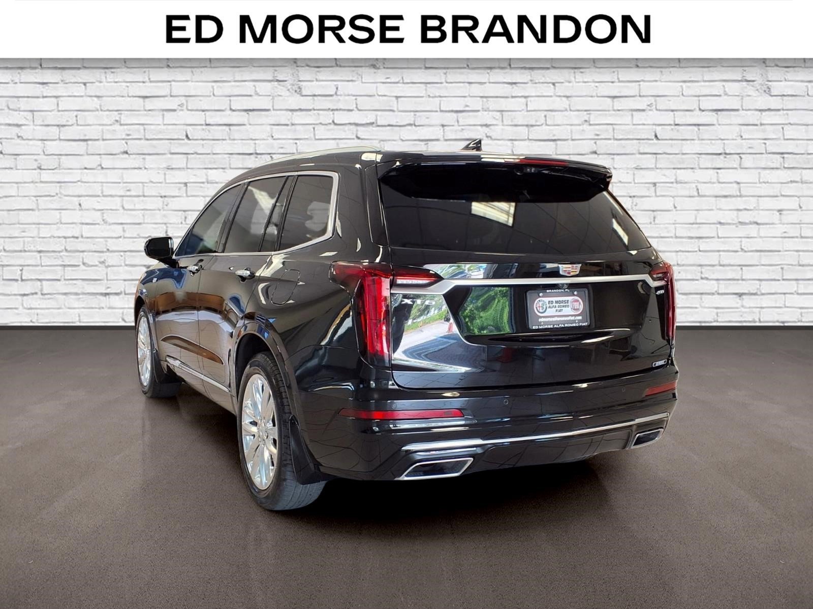 Used 2020 Cadillac XT6 Premium Luxury w/ Platinum Package FWD image 3