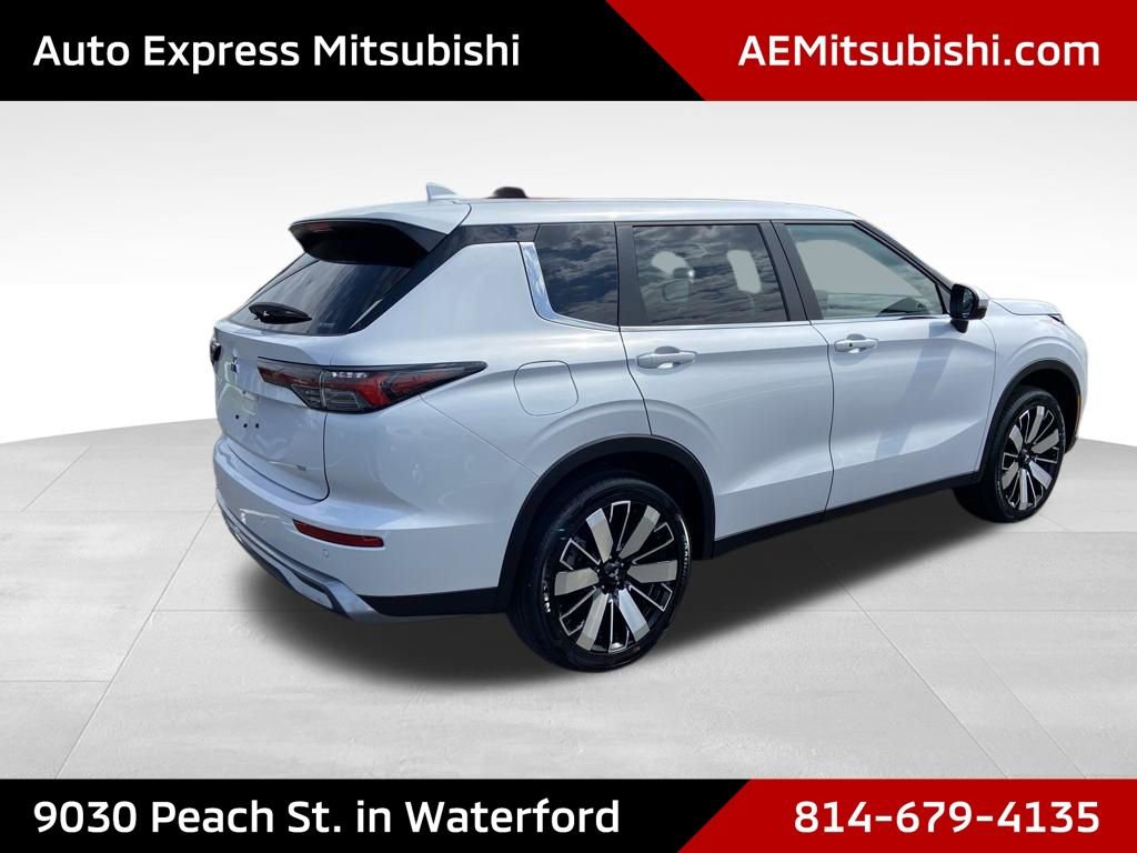 New 2026 Mitsubishi Outlander SE image 7