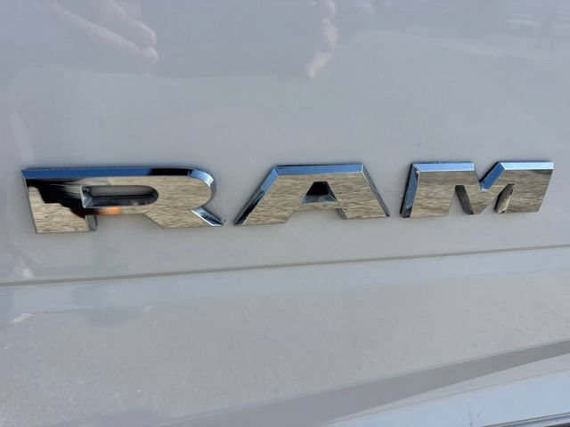 Used 2025 RAM 2500 Big Horn AWD/4WD image 8