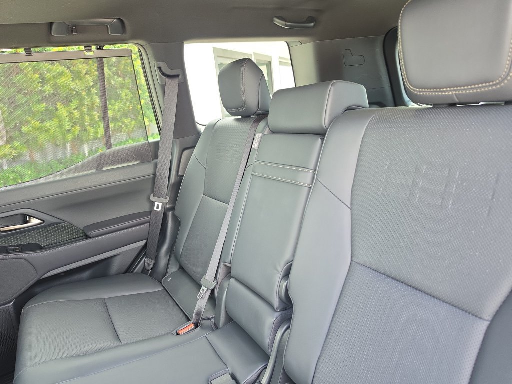 Used 2024 Lexus GX 550 AWD/4WD image 11