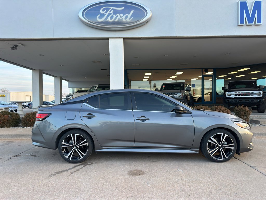 Used 2023 Nissan Sentra SR w/ Trunk Package image 7