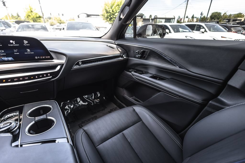Used 2024 Cadillac Lyriq Luxury RWD image 21