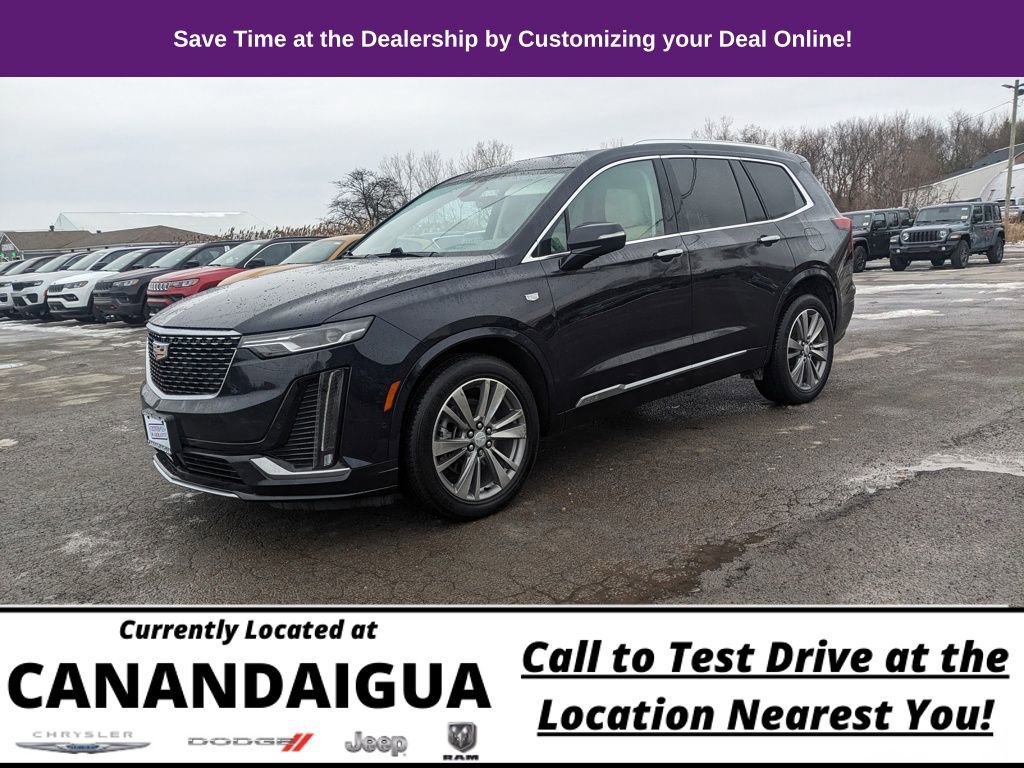 Used 2022 Cadillac XT6 Premium Luxury w/ Technology Package image 5