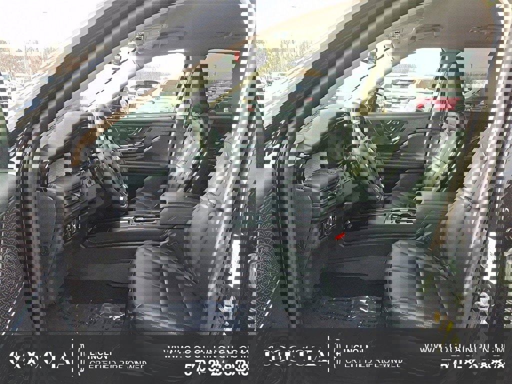 Certified 2024 Lincoln Corsair AWD image 13