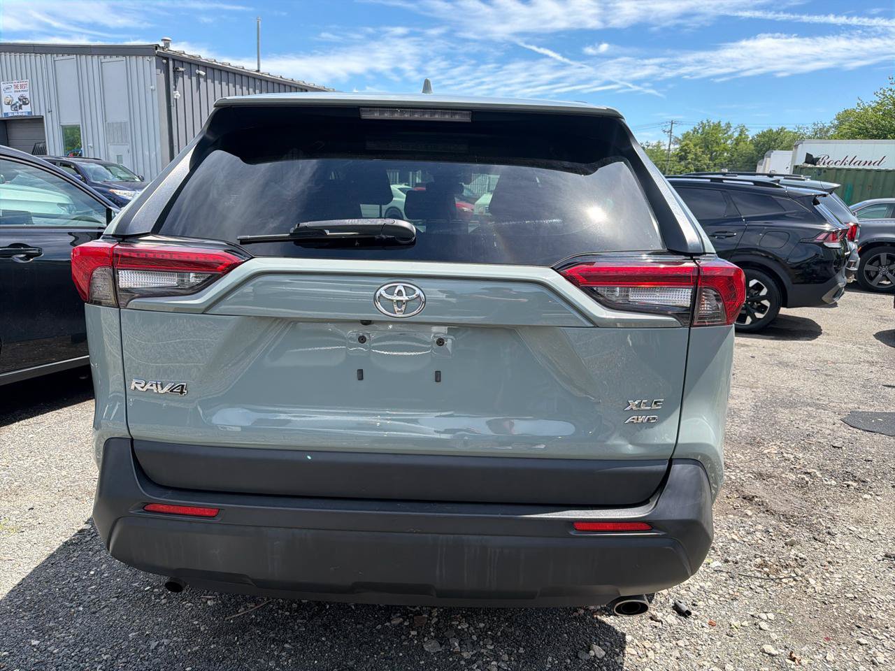 Used 2019 Toyota RAV4 XLE w/ Convenience Package AWD/4WD image 8