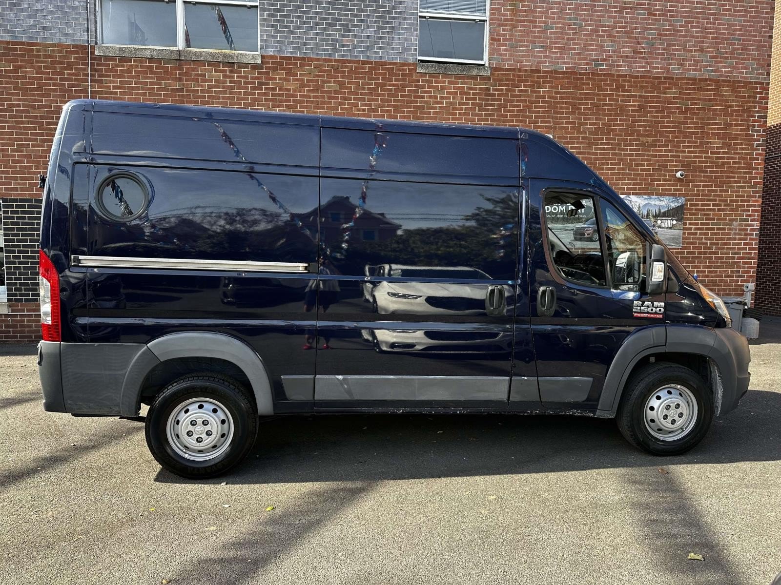 Used 2018 RAM ProMaster 2500 FWD image 2