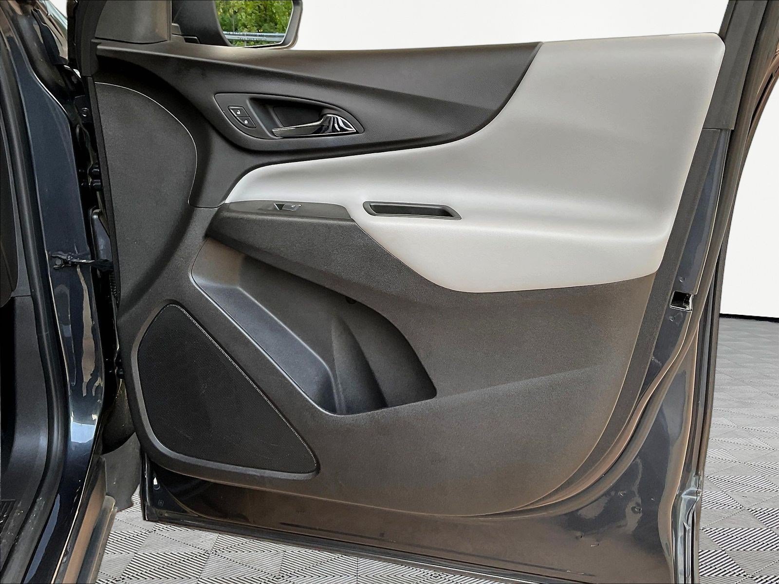 Used 2022 Chevrolet Equinox LS FWD image 27