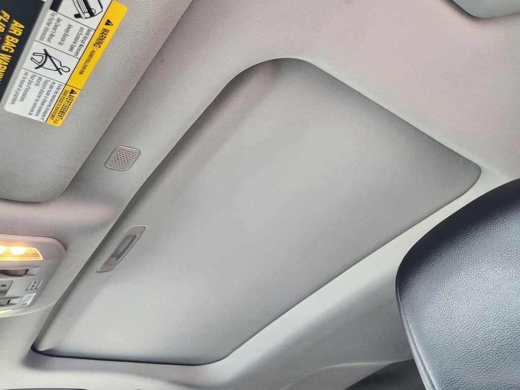 Used 2020 Toyota Highlander XLE AWD/4WD image 15