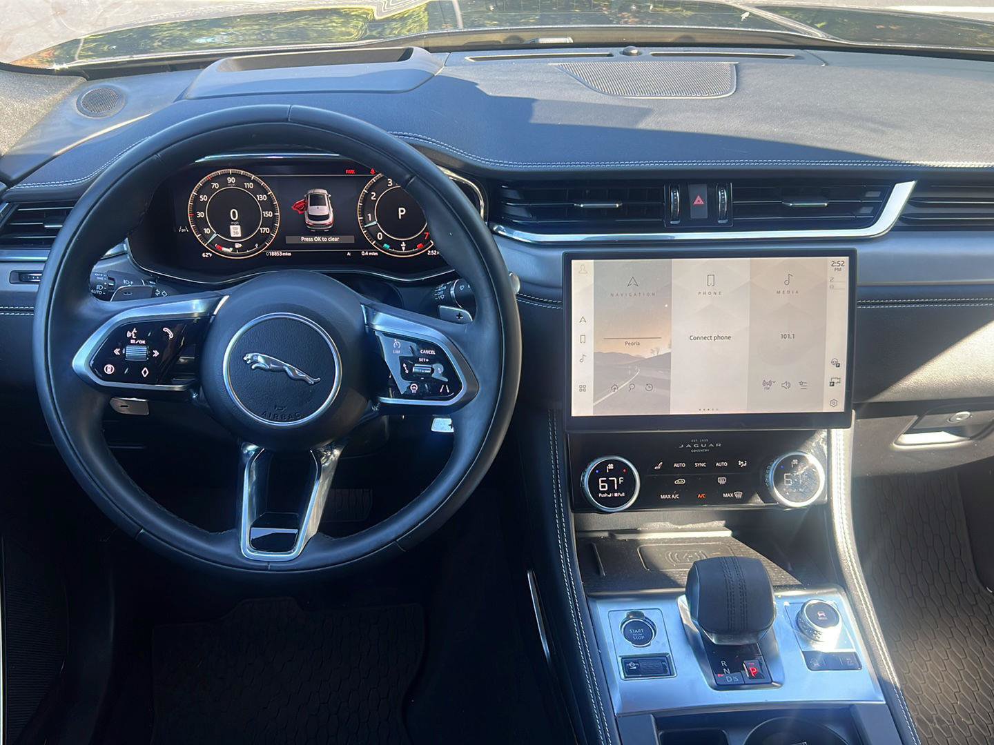 Certified 2026 Jaguar F-PACE R-Dynamic S AWD/4WD image 10