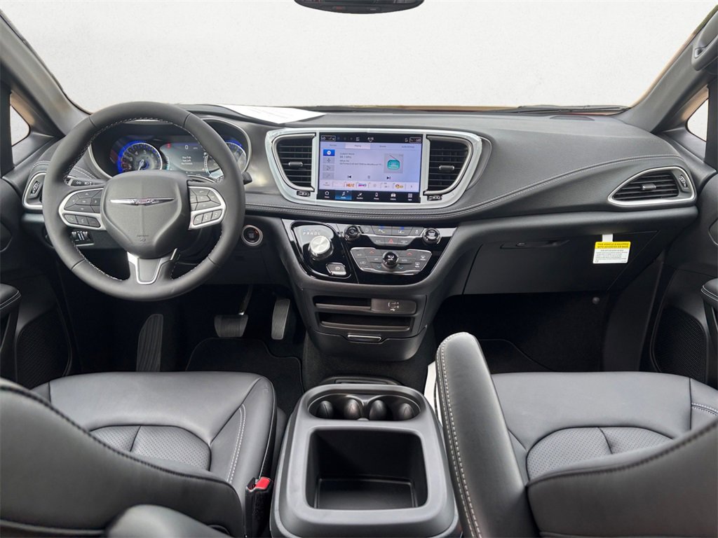 New 2026 Chrysler Pacifica Select image 10