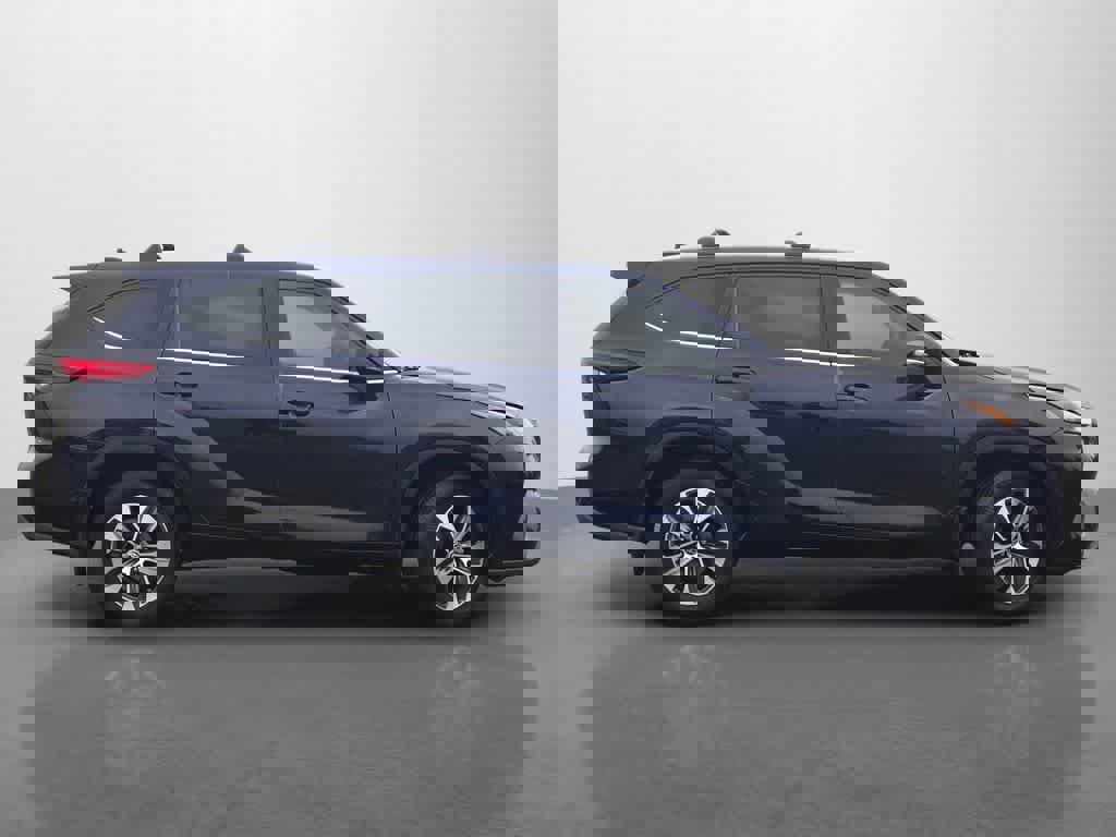 Used 2023 Toyota Highlander XLE image 7