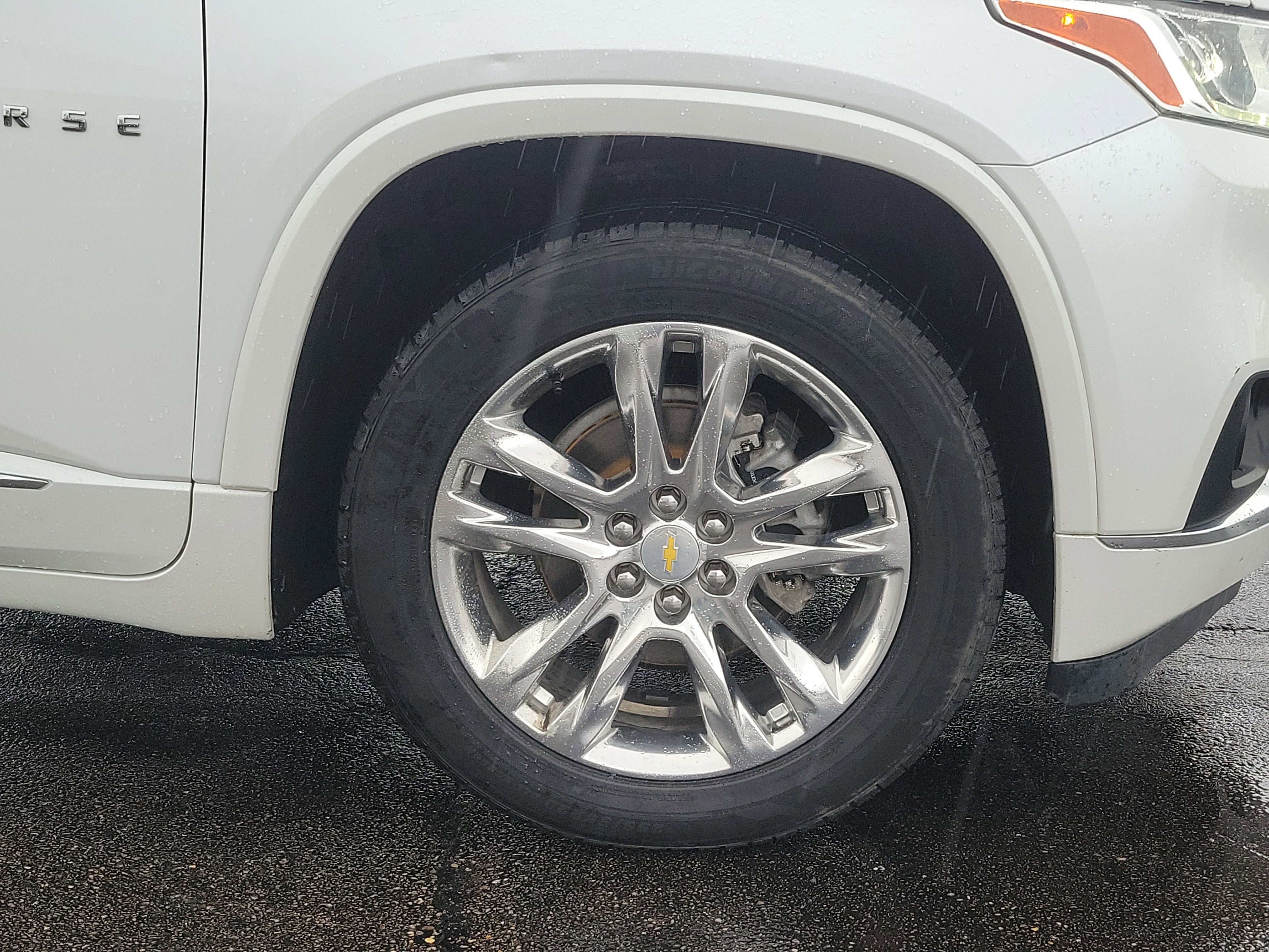 Used 2021 Chevrolet Traverse High Country AWD/4WD image 5