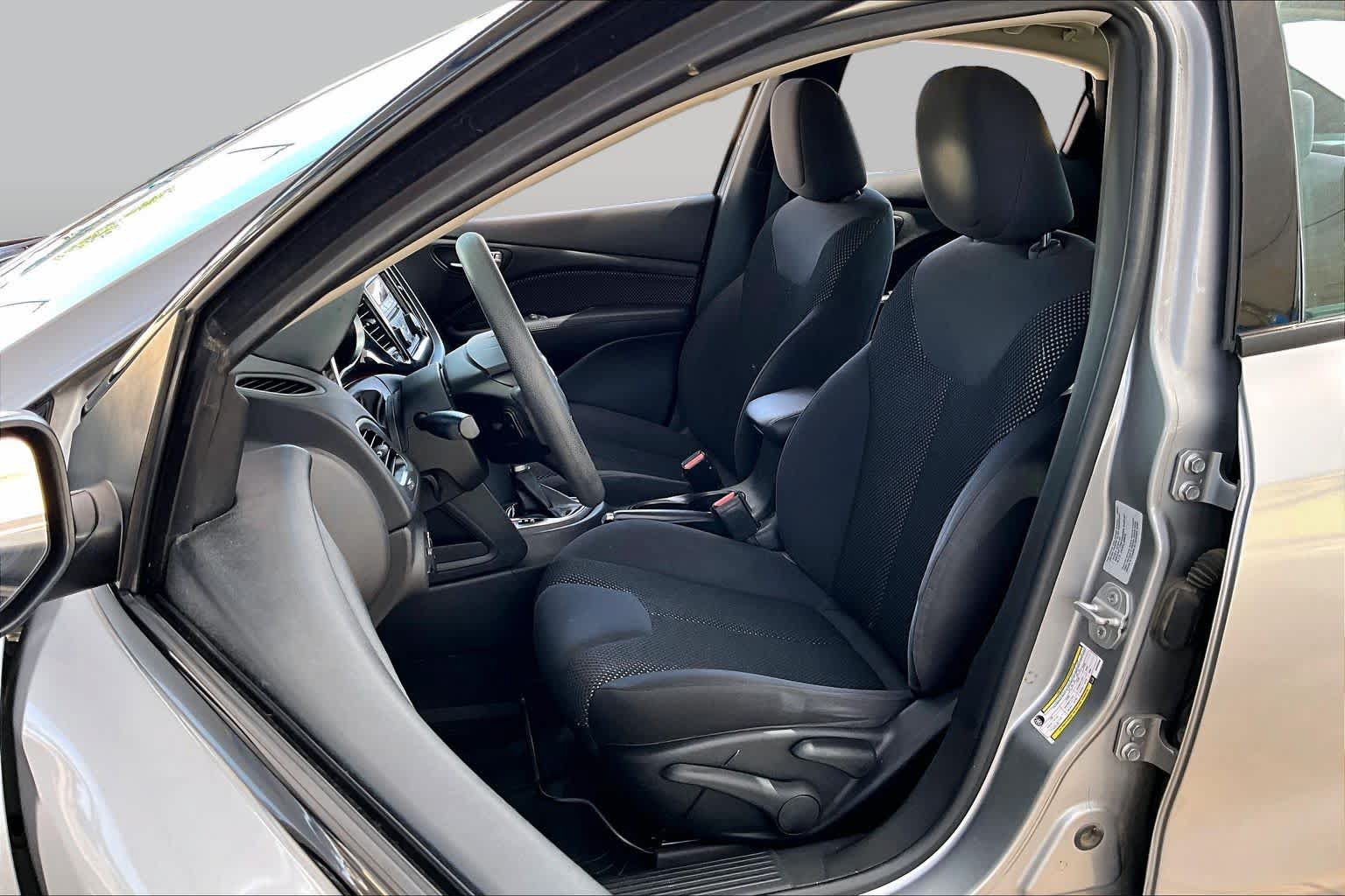 Used 2016 Dodge Dart SE w/ Convenience Group FWD image 8
