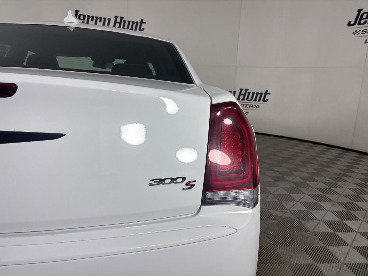 Used 2021 Chrysler 300 S image 30