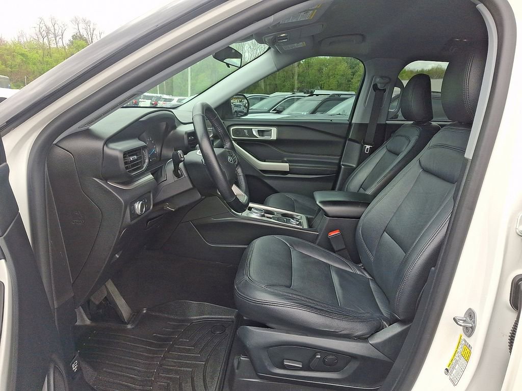 Used 2021 Ford Explorer XLT AWD/4WD image 14
