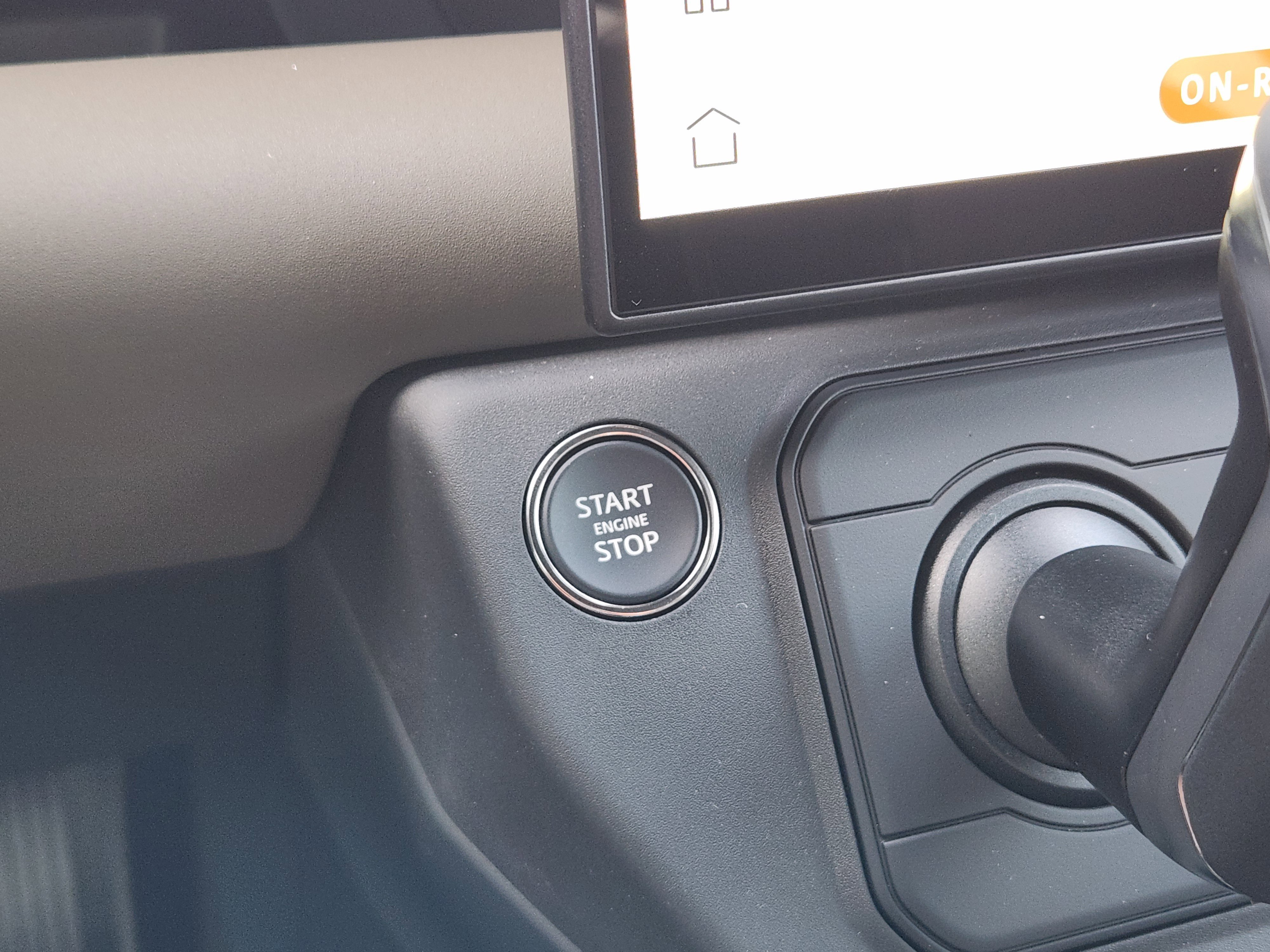 New 2026 Land Rover Defender 110 X-Dynamic SE AWD/4WD image 16