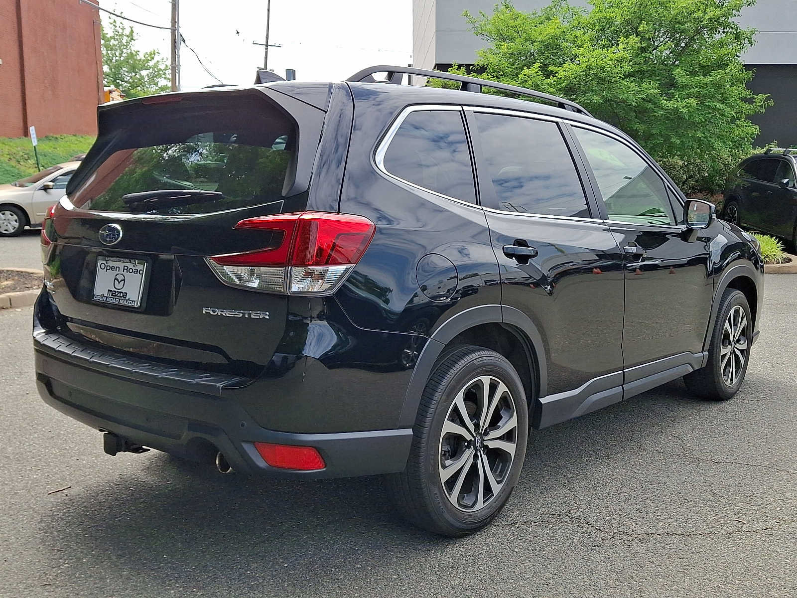 Used 2023 Subaru Forester Limited AWD/4WD image 4