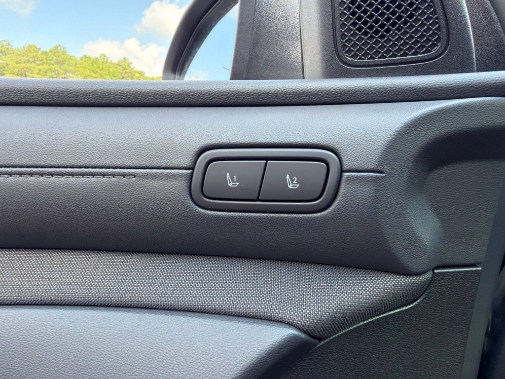 Used 2025 Hyundai Tucson Limited AWD/4WD image 18