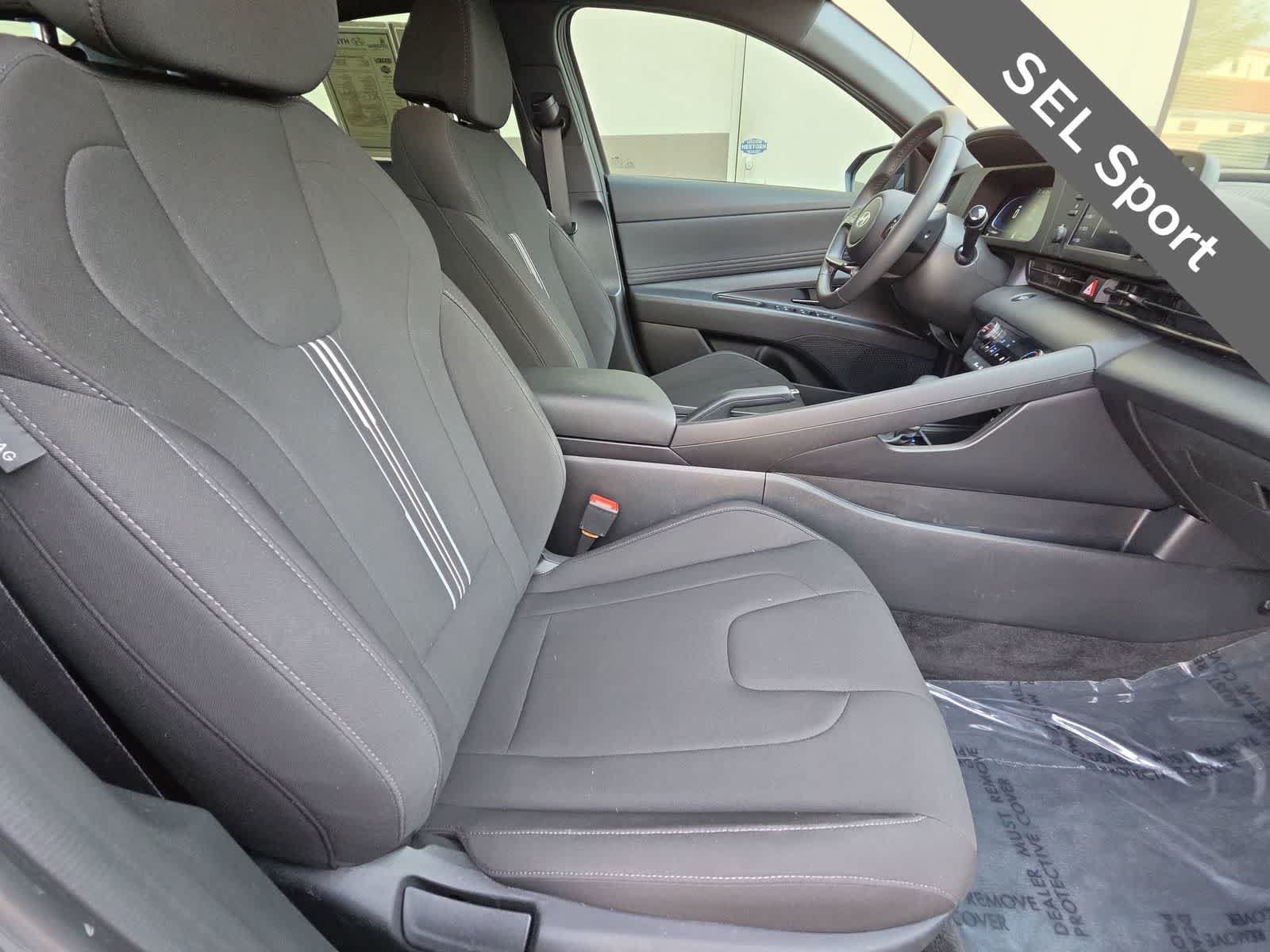 Certified 2025 Hyundai Elantra Sport FWD image 18
