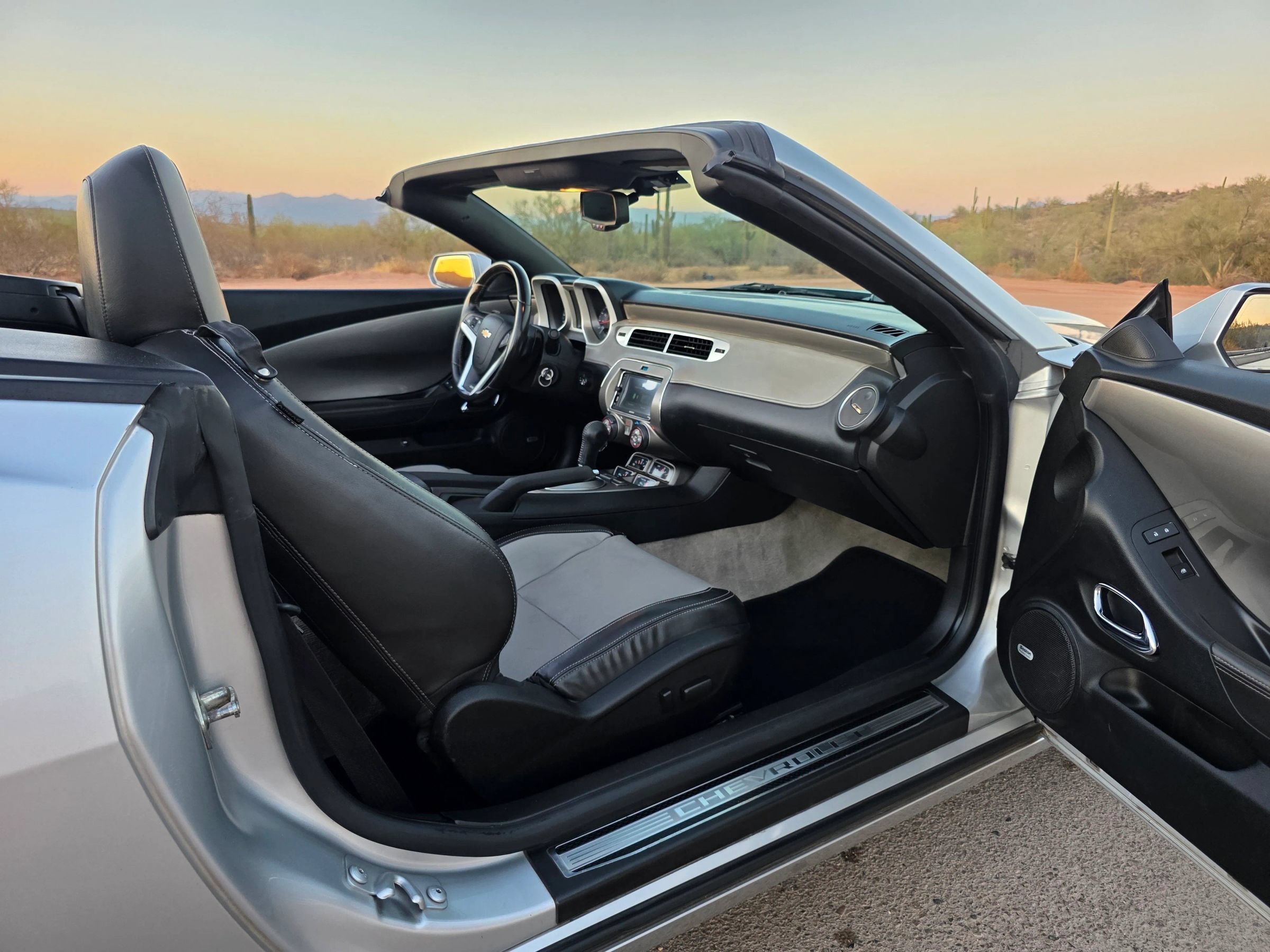 Used 2012 Chevrolet Camaro SS RWD image 25