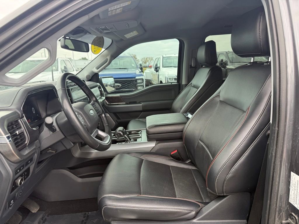 Used 2023 Ford F150 Lariat w/ Trailer Tow Package image 5
