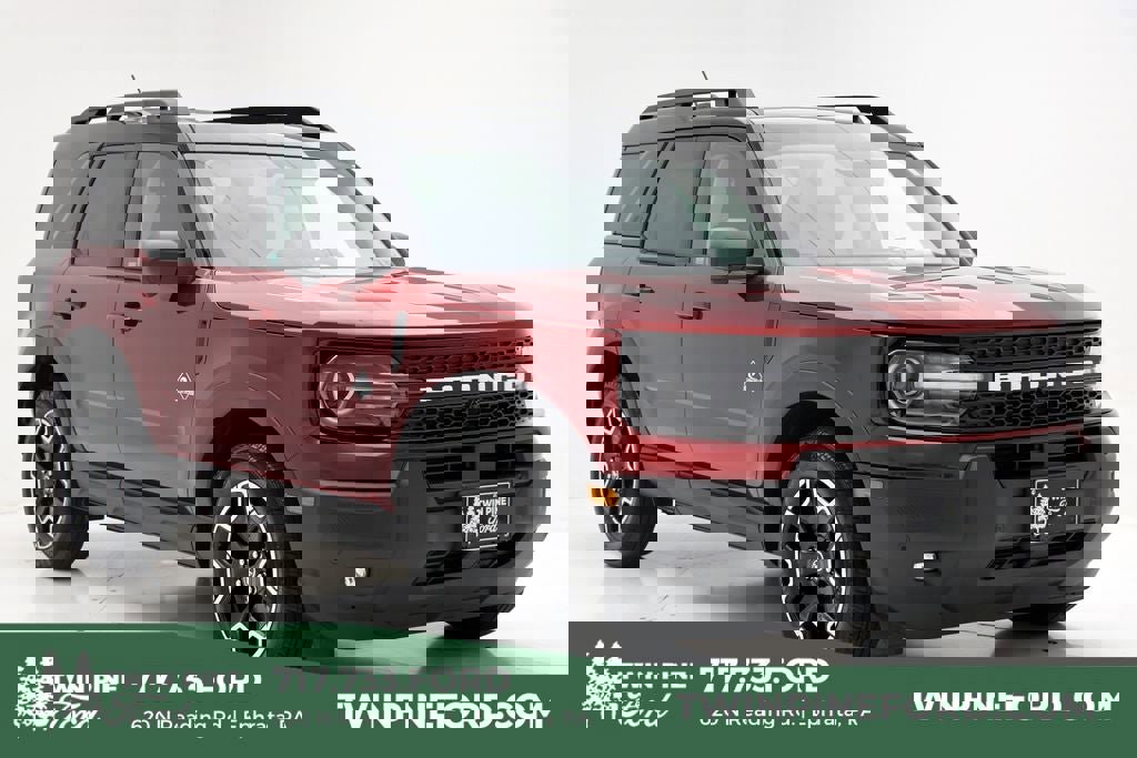 Used 2025 Ford Bronco Sport Outer Banks w/ Outer Banks Tech Package+ image 1