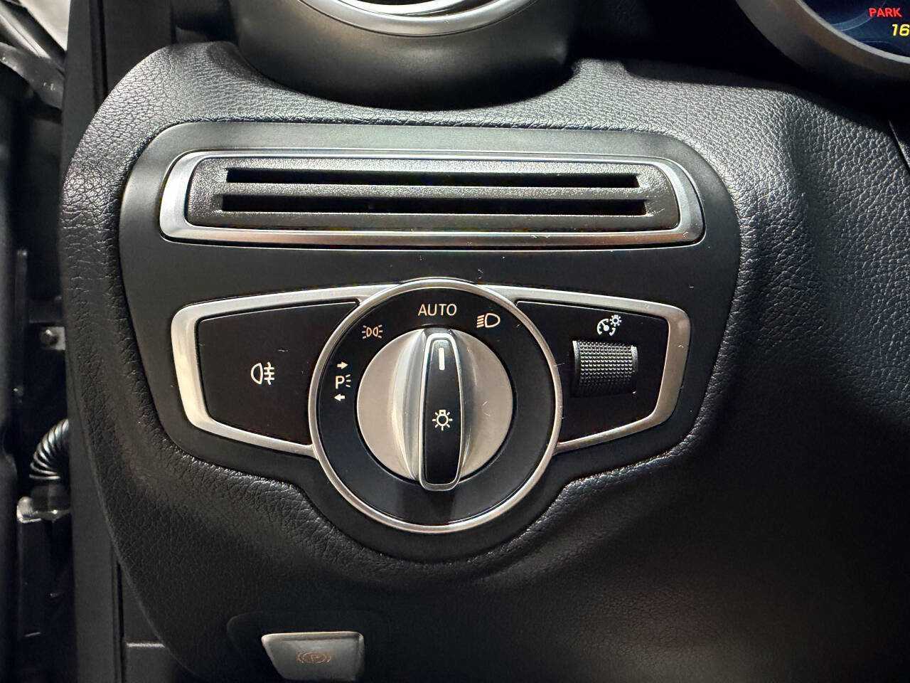 Used 2020 Mercedes-Benz C 300 C 300 4MATIC AWD 4dr Sedan image 12