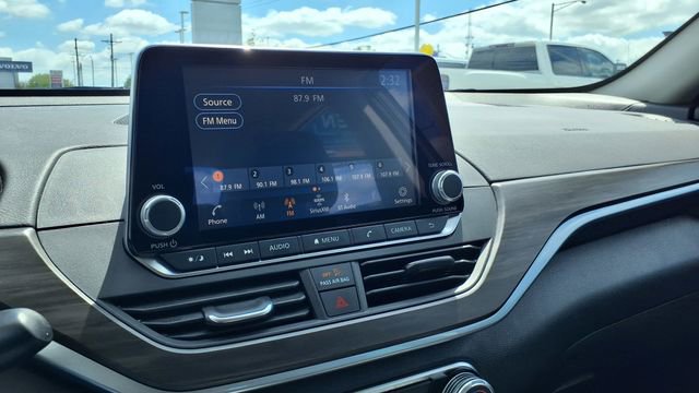 Used 2025 Nissan Altima 2.5 SV image 26