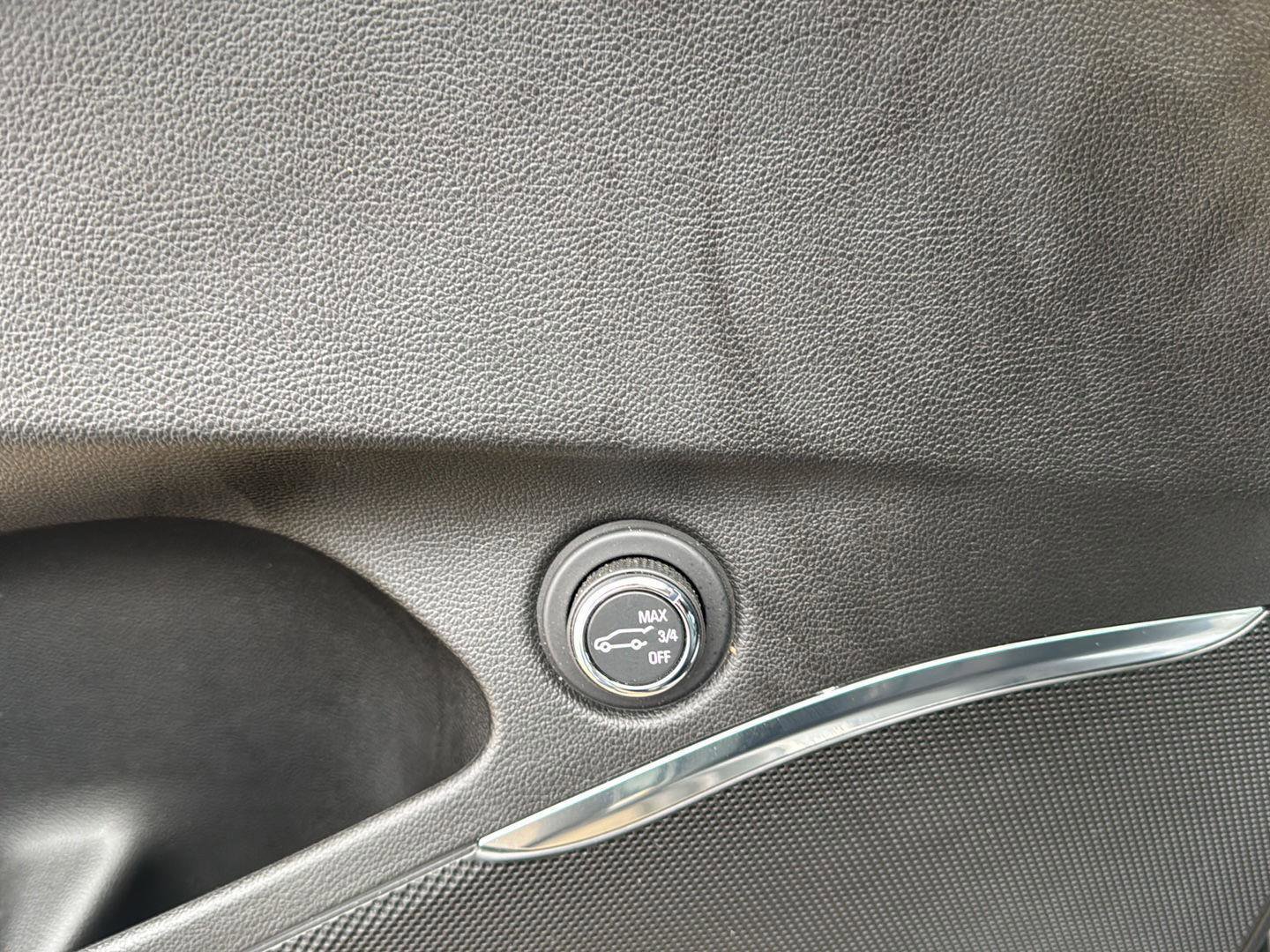 Used 2024 Buick Enclave Essence w/ Experience Buick Package image 13