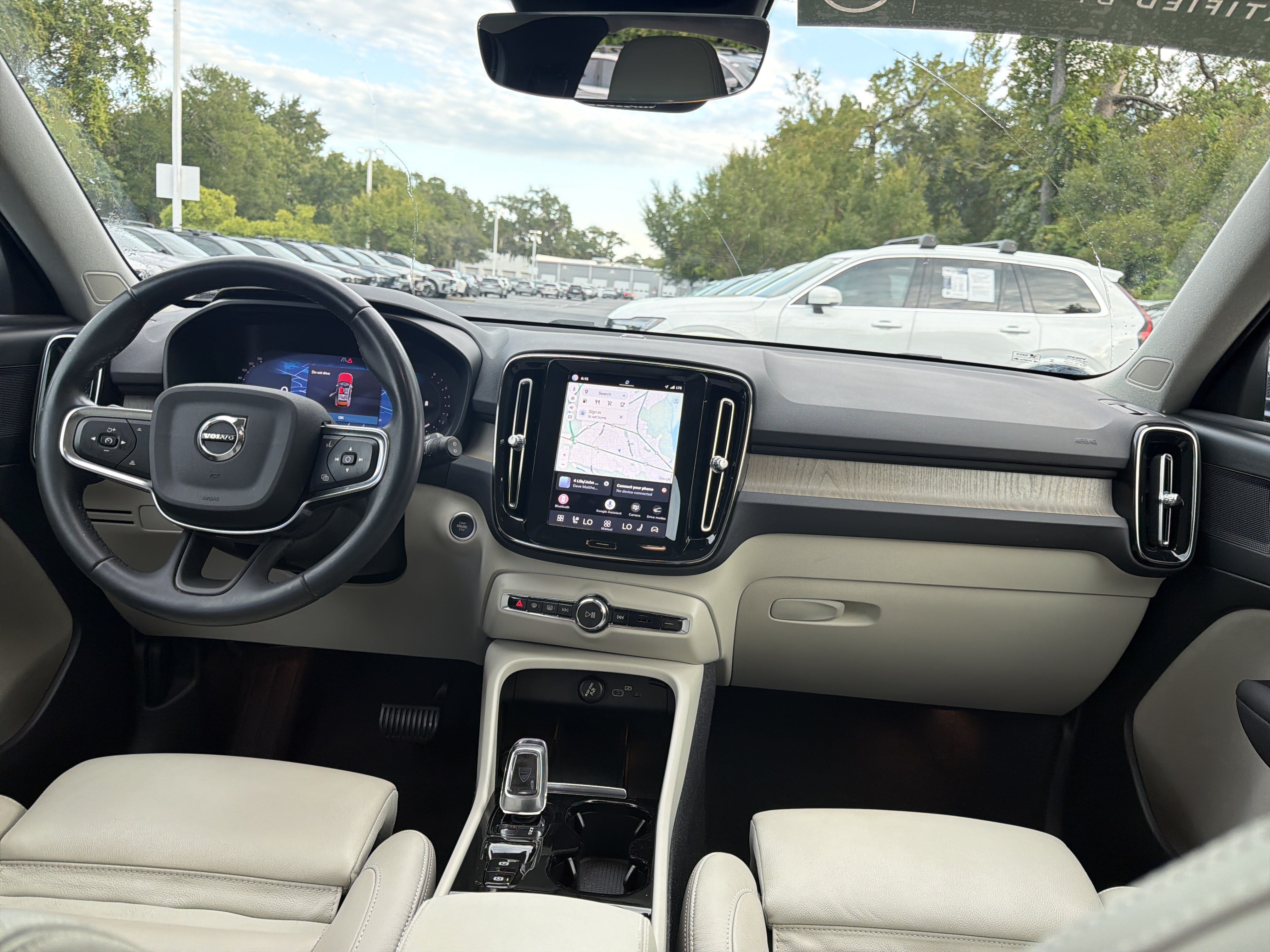 Certified 2023 Volvo XC40 B5 Plus w/ Protection Package Premier AWD/4WD image 30