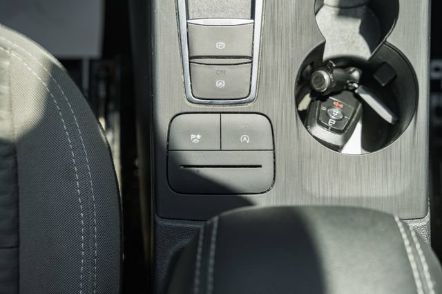Used 2020 Ford Escape SE FWD image 37