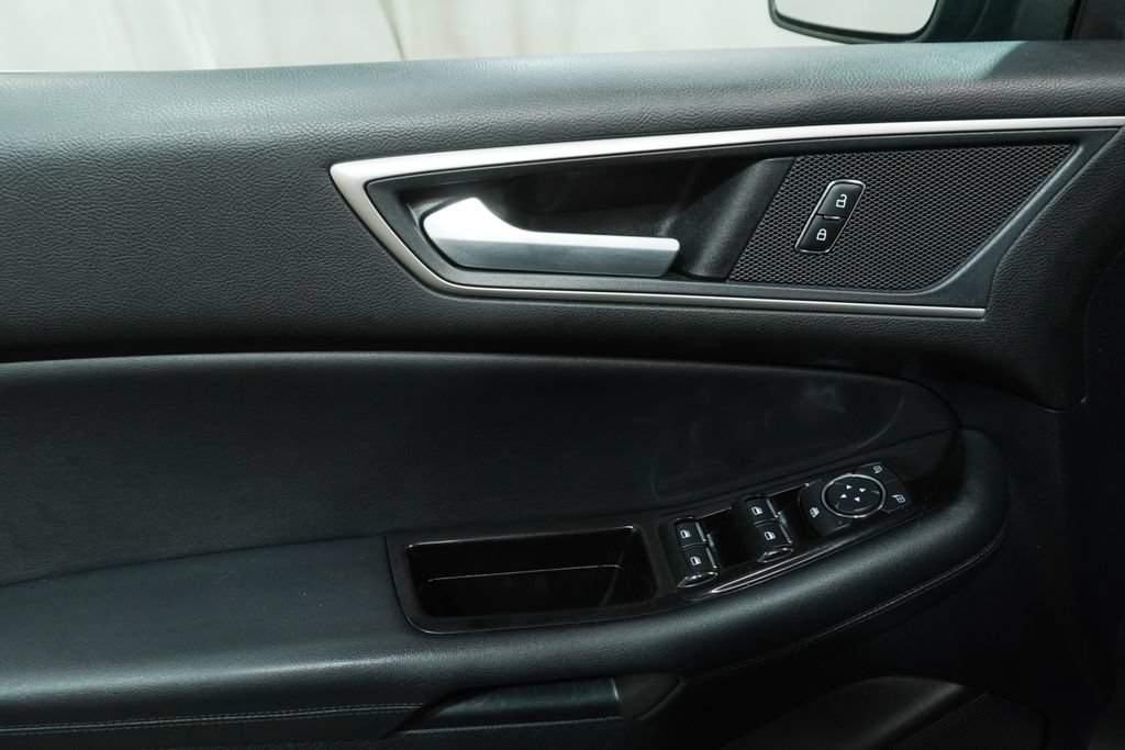 Used 2019 Ford Edge SEL w/ Equipment Group 201A FWD image 24