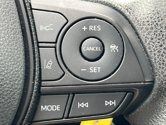 Used 2020 Toyota RAV4 LE FWD image 27